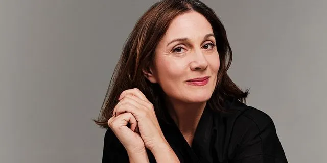 Έλενα Καρακούλη