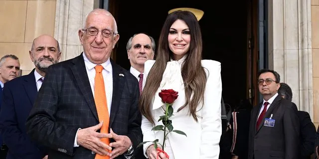 Την Κίμπερλι Γκίλφοϊλ υποδέχτηκε ο Νικήτας Κακλαμάνης