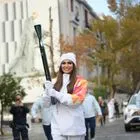 Η Κίμπερλι Γκίλφοϊλ έτρεξε με τη Φλόγα των Χειμερινών Ολυμπιακών Αγώνων στη Διονυσίου Αεροπαγίτου