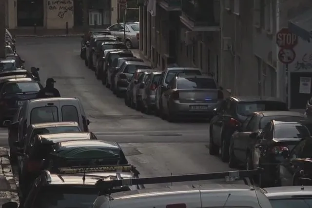 Κυψέλη: Η στιγμή της ελεγχόμενης έκρηξης του ύποπτου αντικειμένου