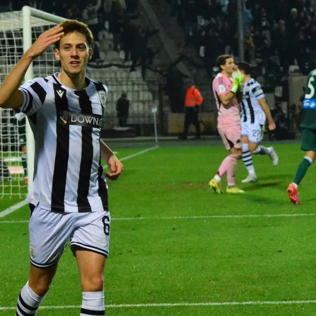 Υπερηχητικός Δικέφαλος, πάτησε τους πράσινους με μάγο Κωνσταντέλια