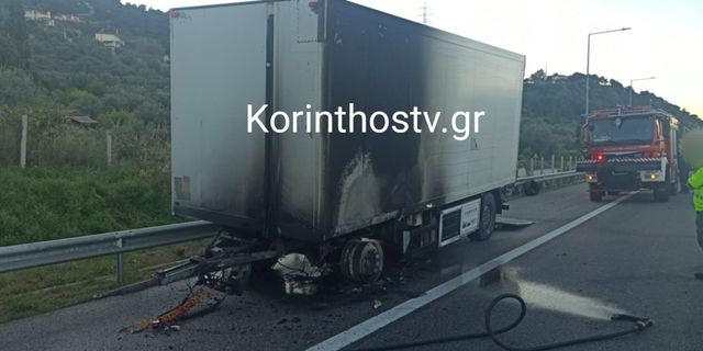 Κόρινθος: Στις φλόγες νταλίκα που κινούταν στην Εθνική Οδό Πατρών-Αθηνών