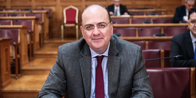 Ο Λαζαρίδης καταγγέλλει την Κωνσταντοπούλου: “Με είπε γυμνοσάλιαγκα και βρωμιάρη”