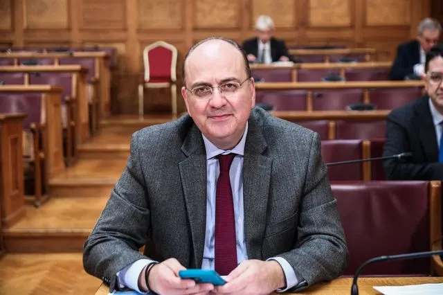 Ο Λαζαρίδης καταγγέλλει την Κωνσταντοπούλου: “Με είπε γυμνοσάλιαγκα και βρωμιάρη”