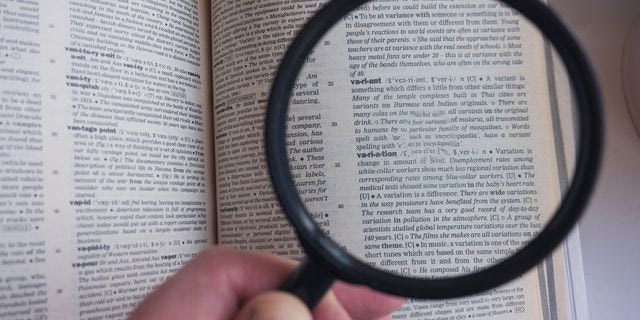 Τι σημαίνουν τα λάθε βιώσας, σιμούν και πέλωρ που έψαξαν οι Έλληνες στην Google