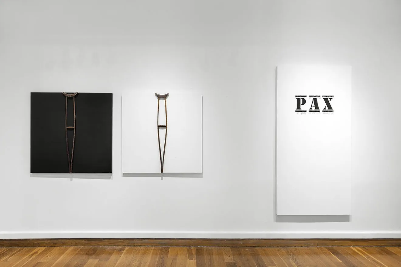 Λυδία Δαμπασίνα, Άτιτλο, 1996, μικτή τεχνική, πολυεστέρας, υδρόγειος, μοτέρ, 120 x 42 x 152 εκ