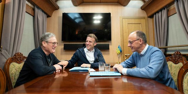 Στάρμερ-Μακρόν-Μερτς