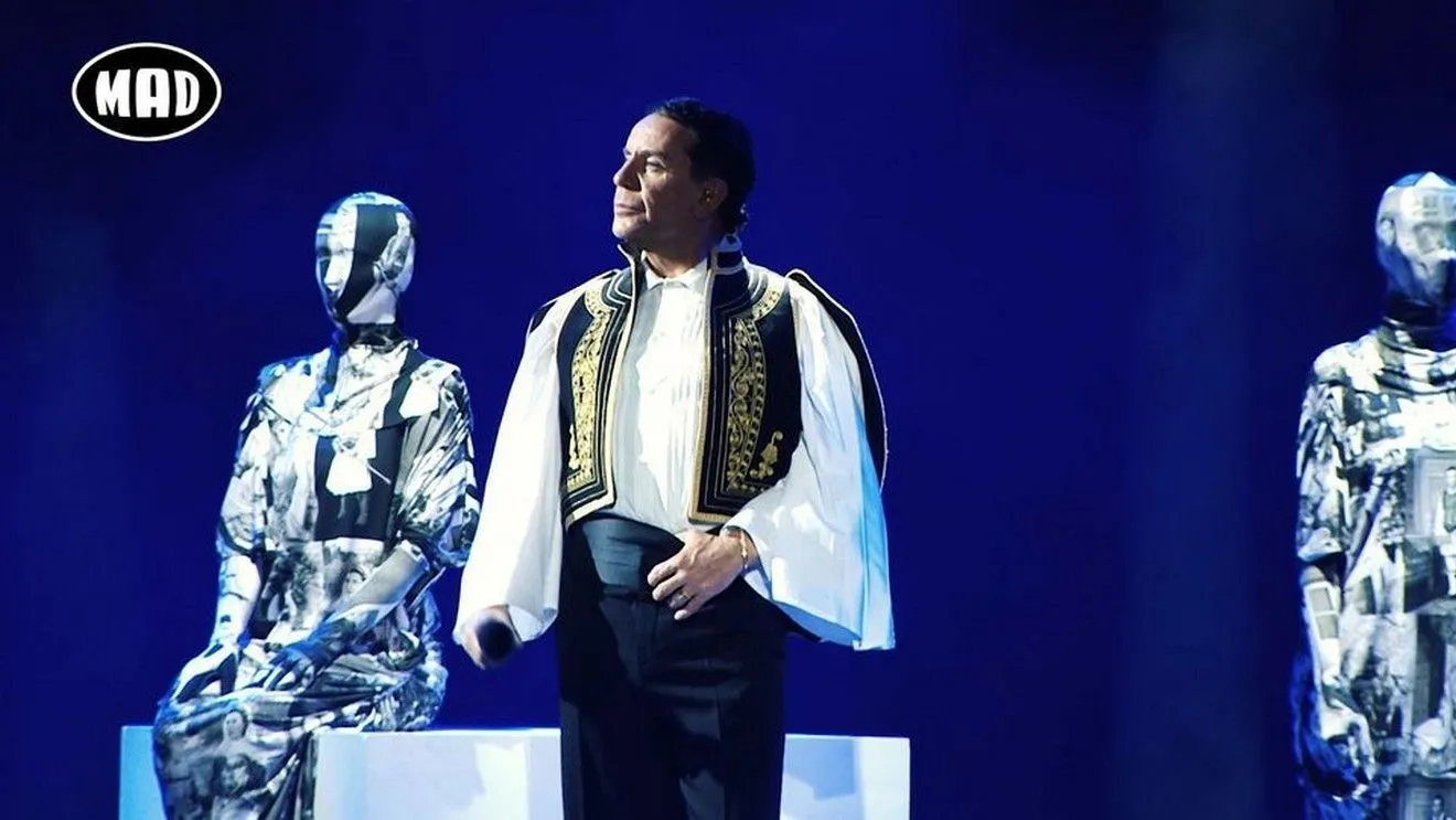 MadWalk 2025: Ο Γιώργος Μαζωνάκης σε μία εμφάνιση με “άρωμα” Ελλάδας