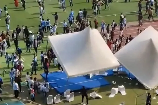 Μέσι: Έξαλλοι οι οπαδοί μετά από ολιγόλεπτο σόου του Pulga στο Salt Lake Stadium