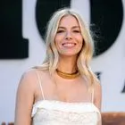 Η Sienna Miller