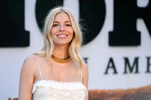 Η Sienna Miller