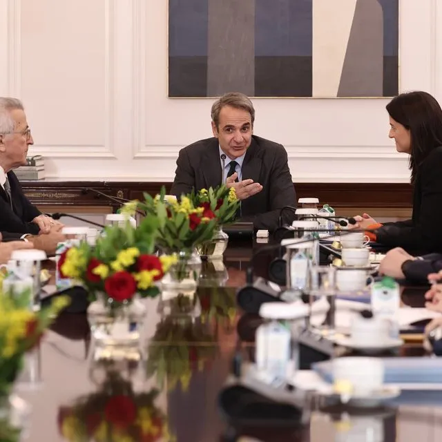 Σύσκεψη στο Μέγαρο Μαξίμου με τους κοινωνικούς εταίρους