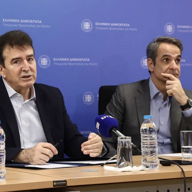 Αγρότες: Ο Μητσοτάκης έκανε υπουργό Γεωργίας τον… Χρυσοχοΐδη