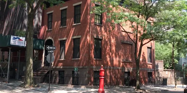 Πωλήθηκε το εμβληματικό σπίτι του “Moonstruck” στο Μπρούκλιν