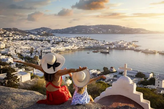 Τουρισμός  με ταχύτητα Ferrari σε δρόμους με λακούβες