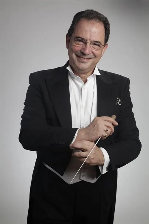 Ο Αλέξανδρος Μυράτ