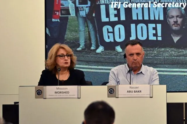 Nasser Abu Bakr: Οι δημοσιογράφοι στην Παλαιστίνη βγάζουν την ένδειξη press από τα αυτοκίνητά τους