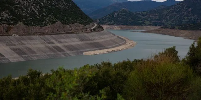 Λειψυδρία: Το σχέδιο για να “σωθεί” η Αθήνα, θα κάνει την Ευρυτανία να διψάσει