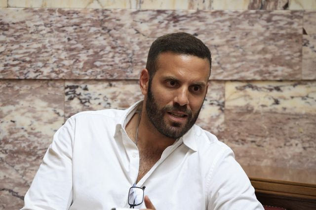 Αυτόπτες μάρτυρες διαψεύδουν τον Νίκο Παππά – Παραμένει άφαντος