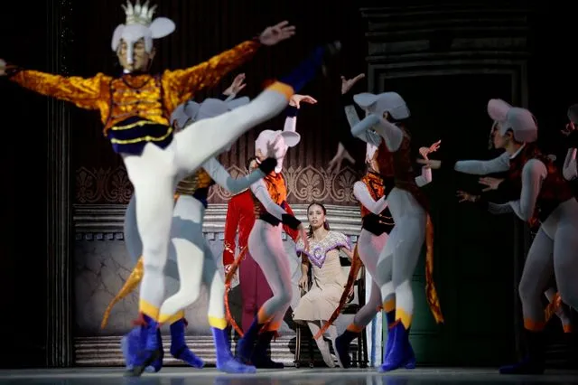 Το σκοτεινό μυαλό του ανθρώπου που έγραψε την κλασσική χριστουγεννιάτικη ιστορία "Καρυοθραύστης"