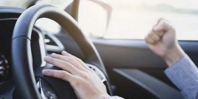 Οδηγός εκνευρισμένος