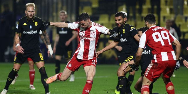 Άρης – Ολυμπιακός 0-0: Oι κίτρινοι σταμάτησαν τους ερυθρόλευκους και έβαλαν φωτιά στην κορυφή