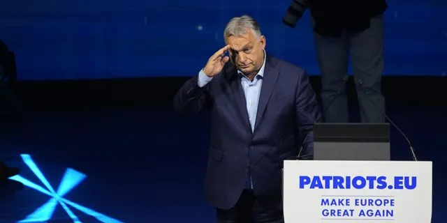 Ο Βίκτορ Όρμπαν σε σύνοδο των ακροδεξιών Patriots for Europe