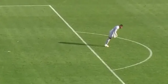 Πάγωσε ο χρόνος στο Γουινέα – Σουδάν: Κατέρρευσε στον αγωνιστικό χώρο ο τερματοφύλακας