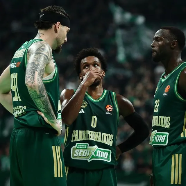 ΠΑΝΑΘΗΝΑΙΚΟΣ - ΒΑΛΕΝΘΙΑ