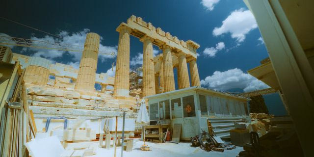 Ο Παρθενώνας όπως φαίνεται από τα εργαστήρια των μαρμαροτεχνιτών