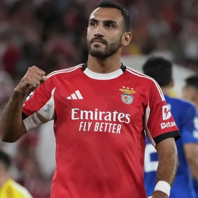 Ο Βαγγέλης Παυλίδης ξανά στο πρωτοσέλιδο της A Bola