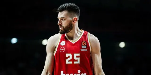 Φωτιά στο εστιατόριο του Άλεκ Πίτερς στο Μικρολίμανο