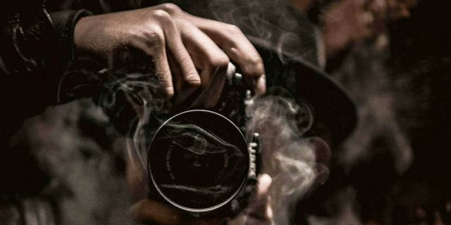 Martin Parr: Πέθανε ο φωτογράφος που “ξεγύμνωσε” το αγγλικό ταξικό σύστημα