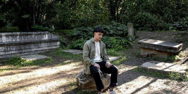 "Με ψάχνουν στο τηλέφωνο, αλλά αυτή που ζητούν έχει πεθάνει" - Η ιστορία του Άλεξ, ενός τρανς άνδρα που ζει στην Ελλάδα