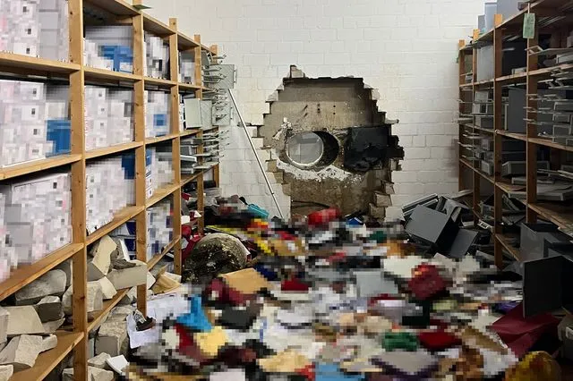Πρωτοφανές ριφιφί στη Γερμανία - Τρύπησαν τοίχους και παραβίασαν χιλιάδες θυρίδες