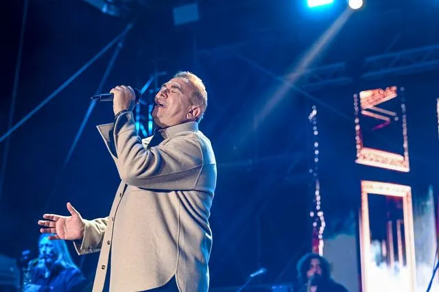 Αντώνης Ρέμος: Ανέβασε στη σκηνή την 10χρονη κόρη του – Η τρυφερή αφιέρωση