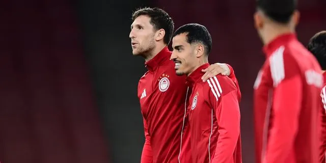 Ολυμπιακός: Ο Ρέτσος έκανε μαθήματα ελληνικών στον Τσικίνιο