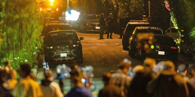 Δυνάμεις της Αστυνομίας έξω από το σπίτι του Ρομπ Ρέινερ