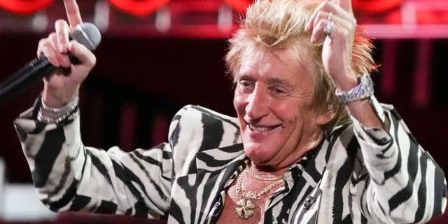 Ο Rod Stewart στο FireAid