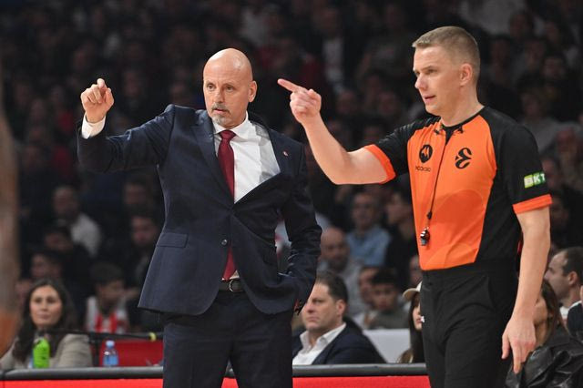 Ομπράντοβιτς: Αποτύχαμε να προσαρμοστούμε στα κριτήρια της διαιτησίας στο τελευταίο δεκάλεπτο