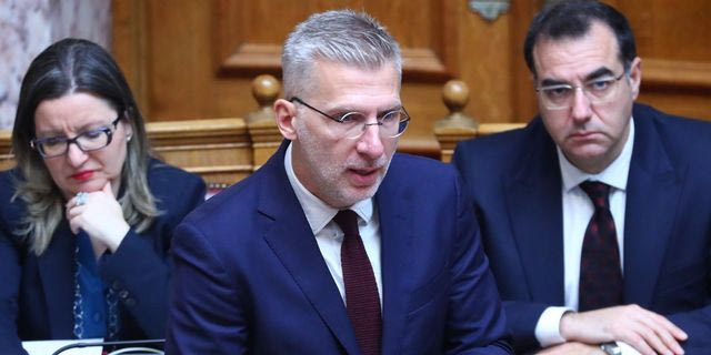 Ο Άκης Σκέρτσος στη Βουλή