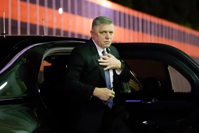 “Επανάσταση της Κιμωλίας” στη Σλοβακία – Στο στόχαστρο ο Φίτσο