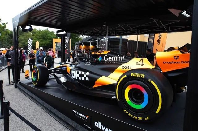 Talk of the town το showcar της Mclaren F1 Team σε πέντε πόλεις της Ελλάδας