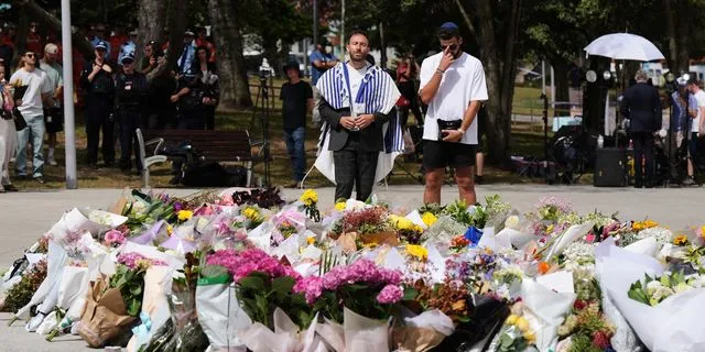 Επίθεση στο Σίδνεϊ: Ξεπέρασαν το 1 εκατ. Αυστραλιανά δολάρια οι δωρεές για τον ήρωα