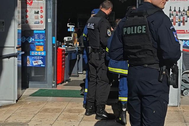 Ιλίσια: Ατύχημα με ασανσέρ σε σούπερ μάρκετ - Σε κρίσιμη κατάσταση ο συντηρητής