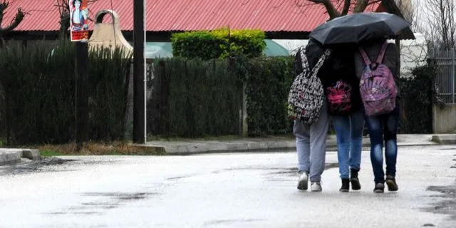 Κακοκαιρία Byron: Κλειστά σήμερα όλα τα σχολεία της Αττικής – Η λίστα για όλη τη χώρα