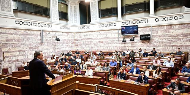 ΣΥΡΙΖΑ: Στην σκιά των εξαγγελιών Τσίπρα συνεδριάζει η Κ.Ο