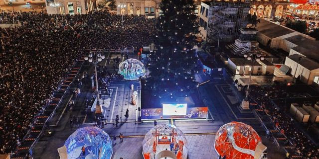 Η TCL παρουσιάζει την “Wishes for Greatness” Winter Wonderland με την Τελετή Φωταγώγησης του Χριστουγεννιάτικου Δέντρου στο Μιλάνο