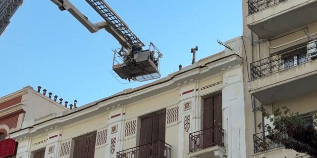 Θεσσαλονίκη: Ηλικιωμένος εγκλωβίστηκε σε ταράτσα – Υπέστη σοβαρά τραύματα