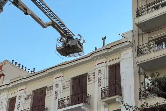 Θεσσαλονίκη: Ηλικιωμένος εγκλωβίστηκε σε ταράτσα – Υπέστη σοβαρά τραύματα